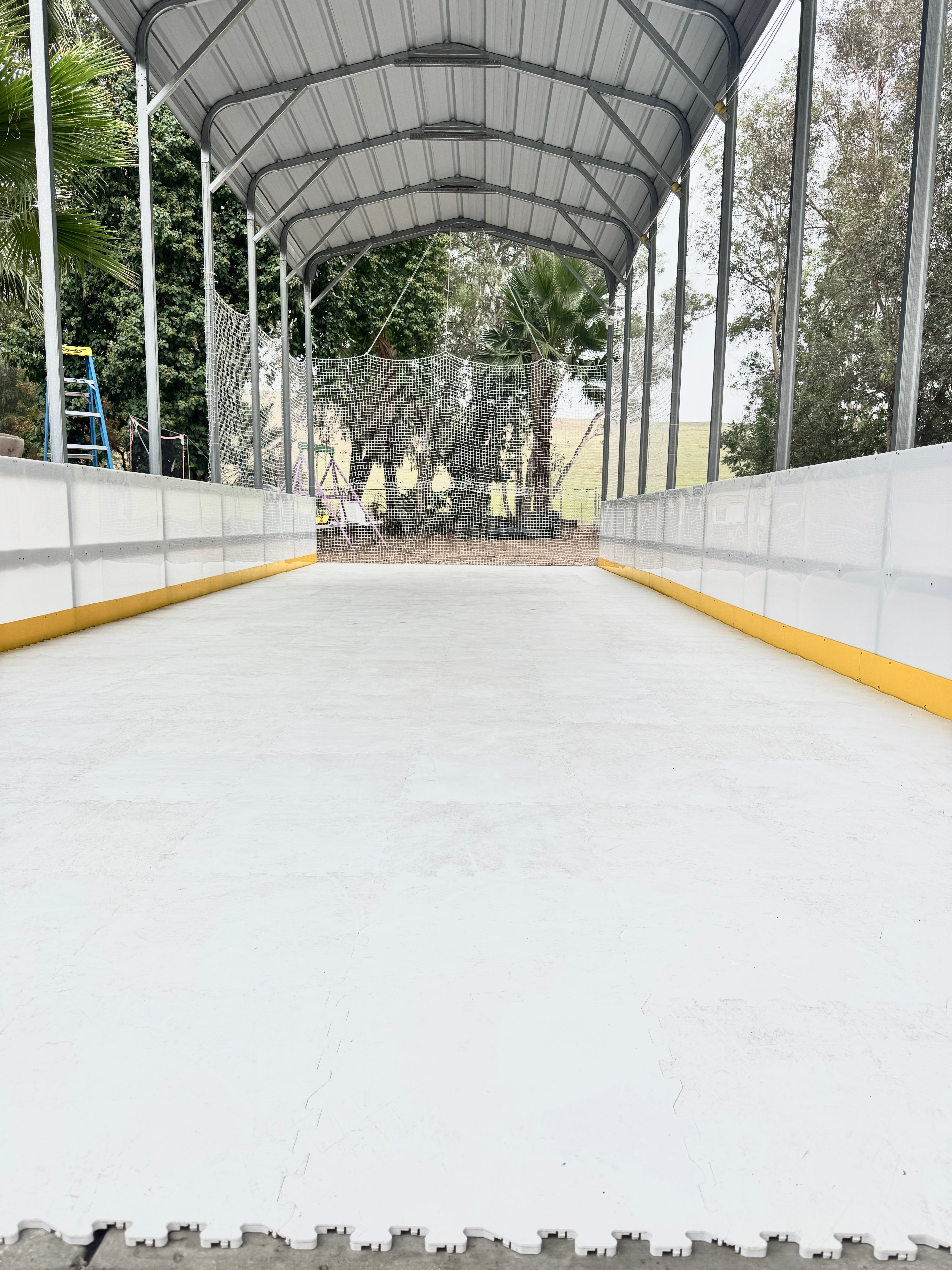 SYNTHETIC ICE TILE 10 PACK (21.5 SQ.FT)